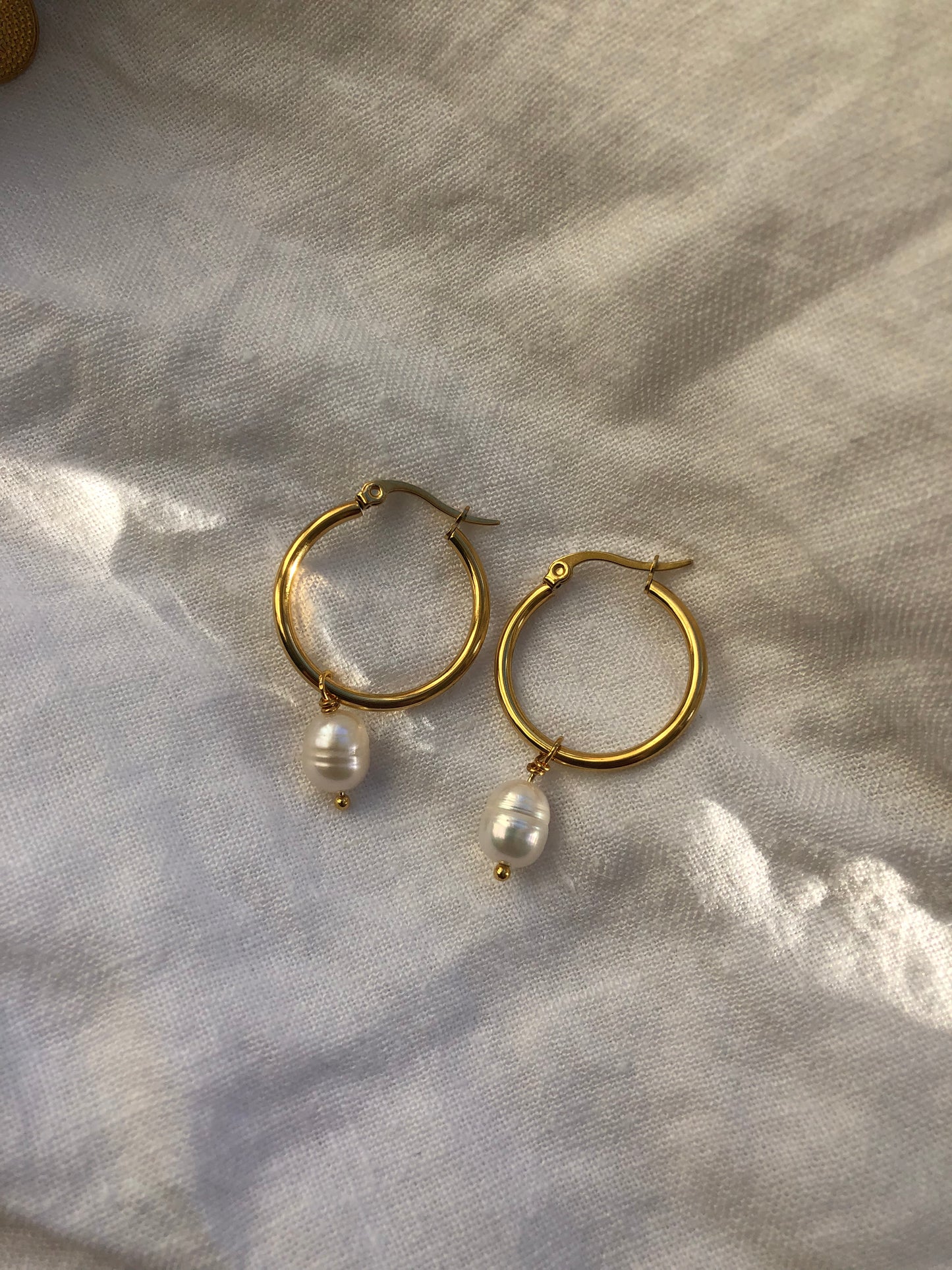 The Florence Huggie Hoops