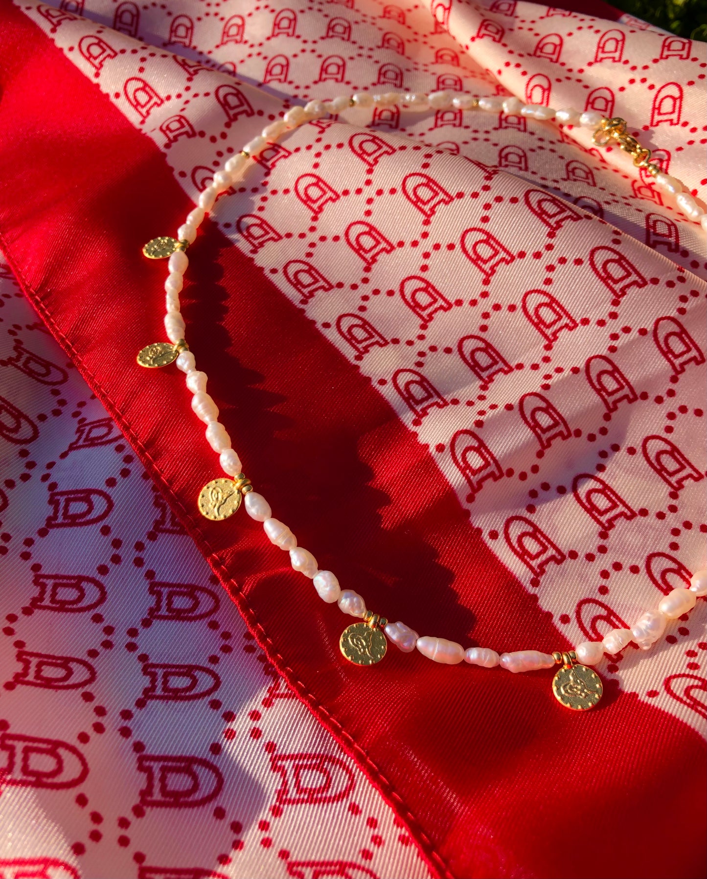 The Roma Necklace - Pearl