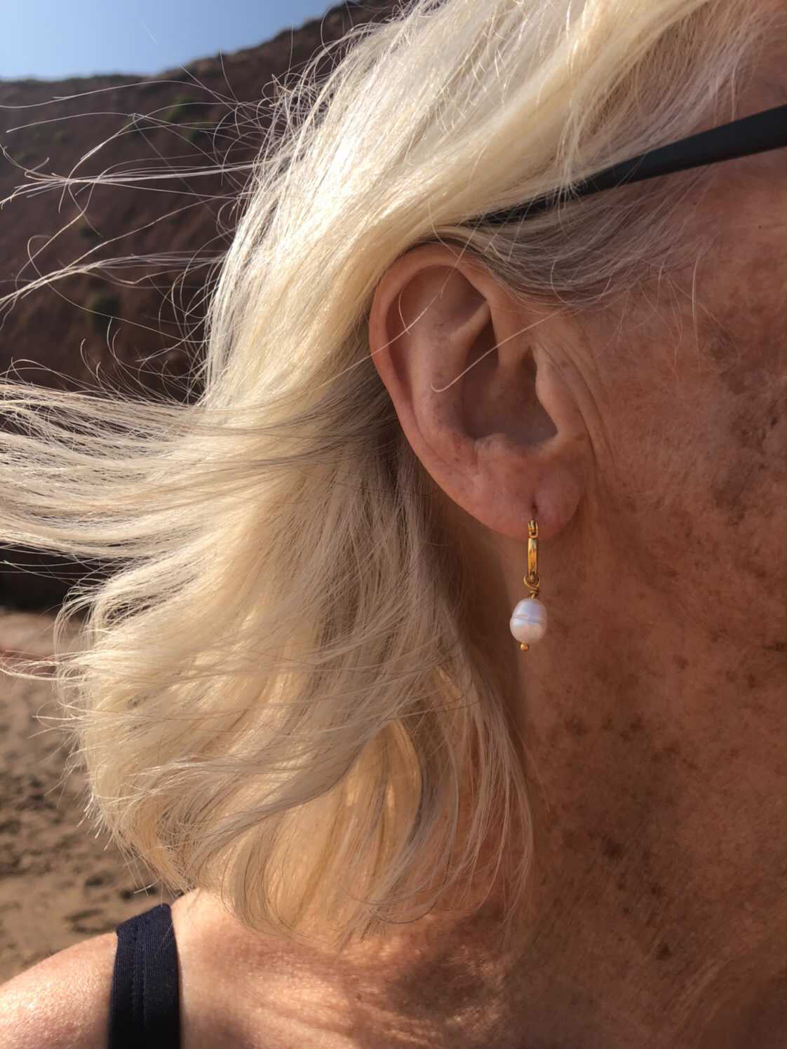 The Florence Huggie Hoops